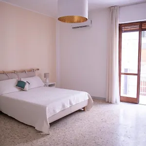 Green Rooms , Bari Italia